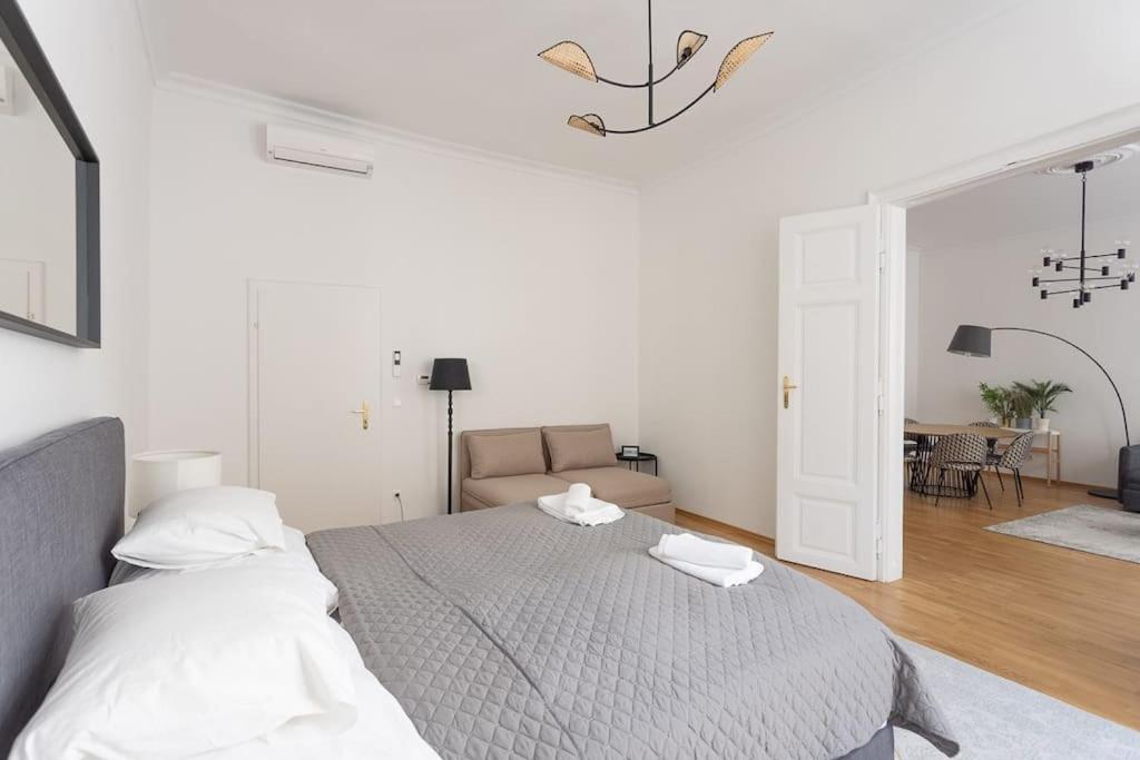 Franz 23 - Typical Viennese Apartment In The Heart Of 维也纳 外观 照片
