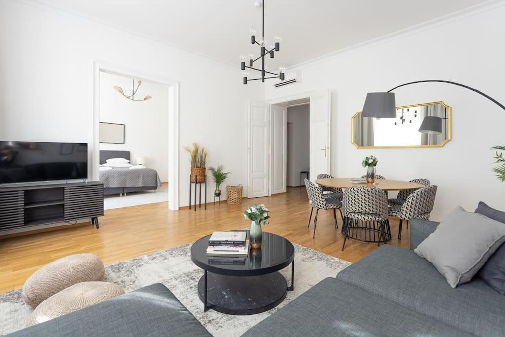 Franz 23 - Typical Viennese Apartment In The Heart Of 维也纳 外观 照片